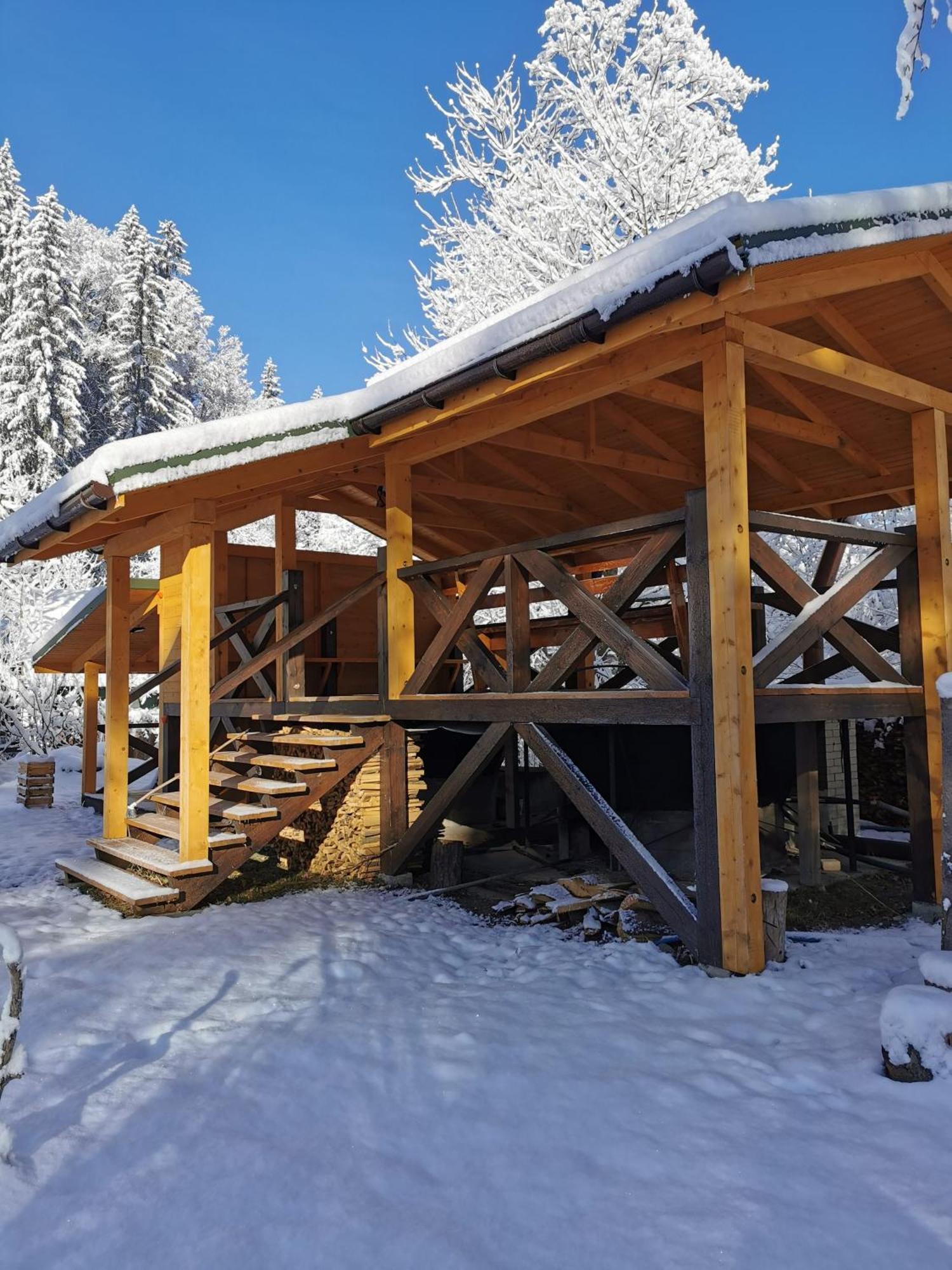 Рада Дараба Hotel Krasnik Exterior foto